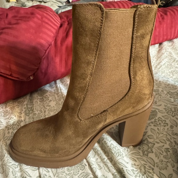 Nine West Suede Brown Ream Ankle Boots size 9.5 - Picture 5 of 5